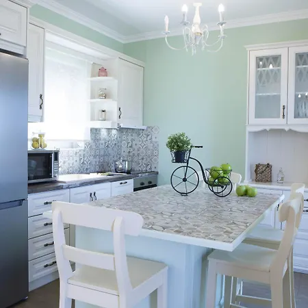 Melanthi فيلة نِكيانا